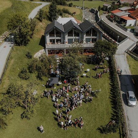 Aparthotel Zum Wohle Oberwoelz Stadt Exteriér fotografie