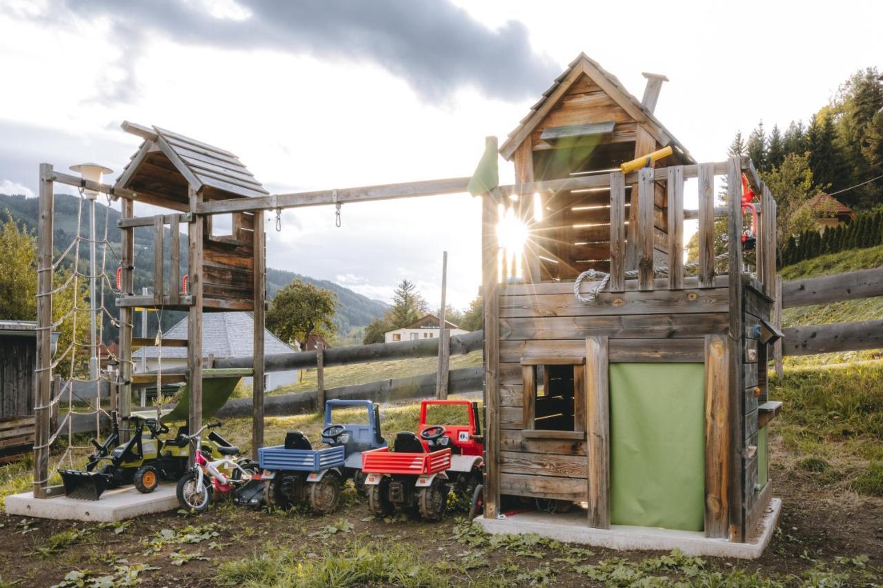 Aparthotel Zum Wohle Oberwoelz Stadt Exteriér fotografie