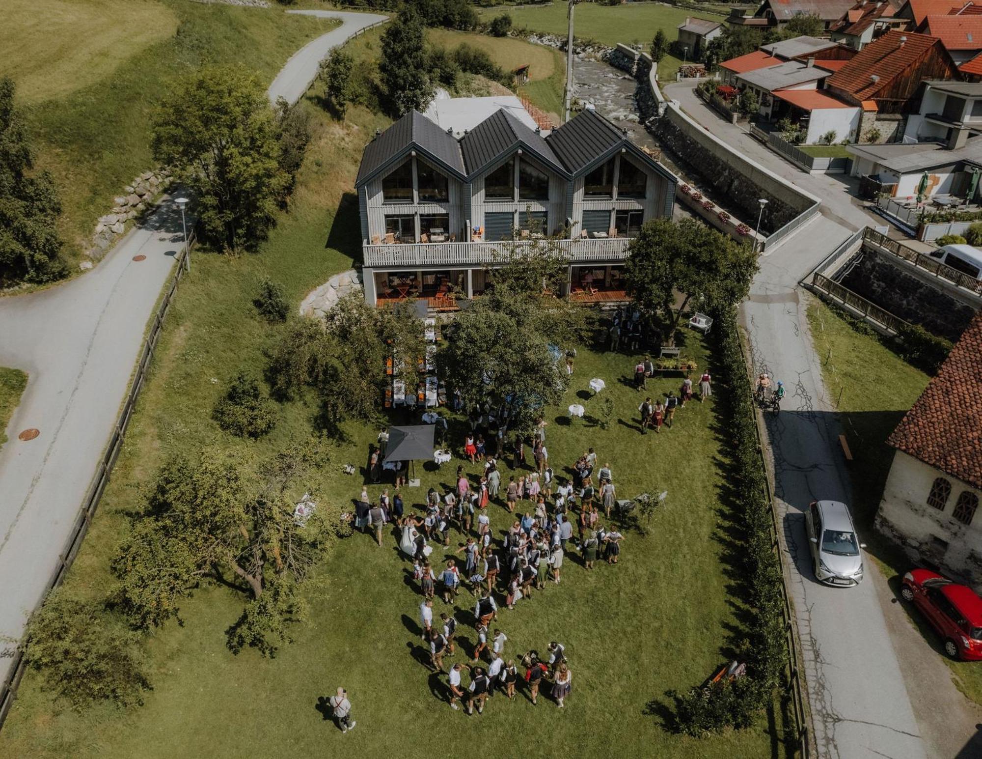 Aparthotel Zum Wohle Oberwoelz Stadt Exteriér fotografie